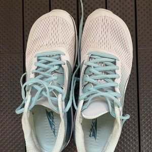 Altra women’s running shoes. Size W 8.5